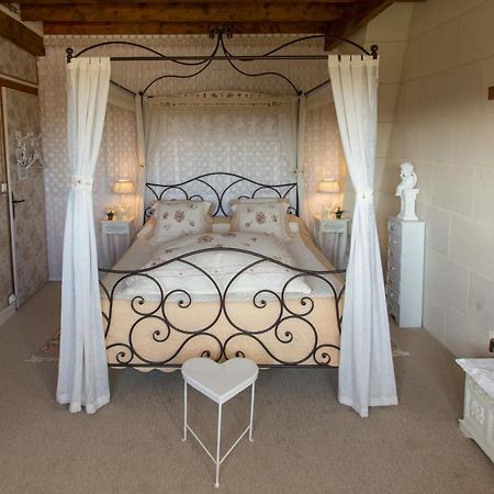 Les Charmes Bed & Breakfast Valencay Exterior photo