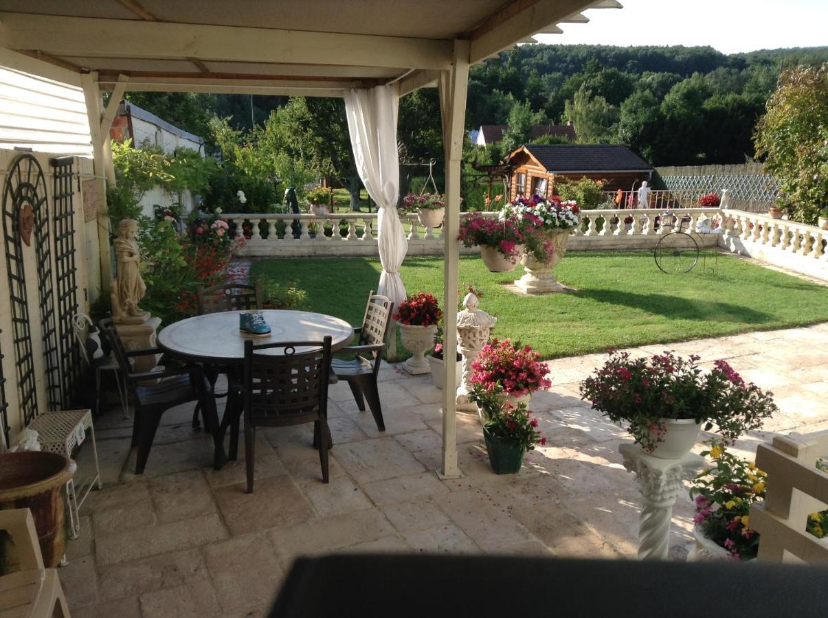 Les Charmes Bed & Breakfast Valencay Exterior photo